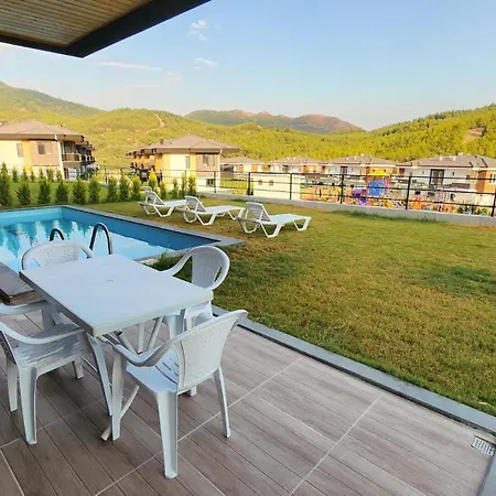 Ala A4 Oezel Havuzlu Villa Dalaman